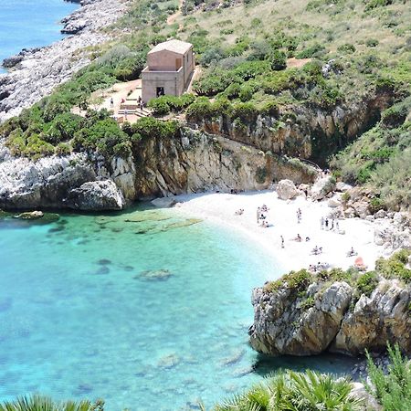 カステッルッツォ L'Isola Del Sole Bed & Breakfast エクステリア 写真