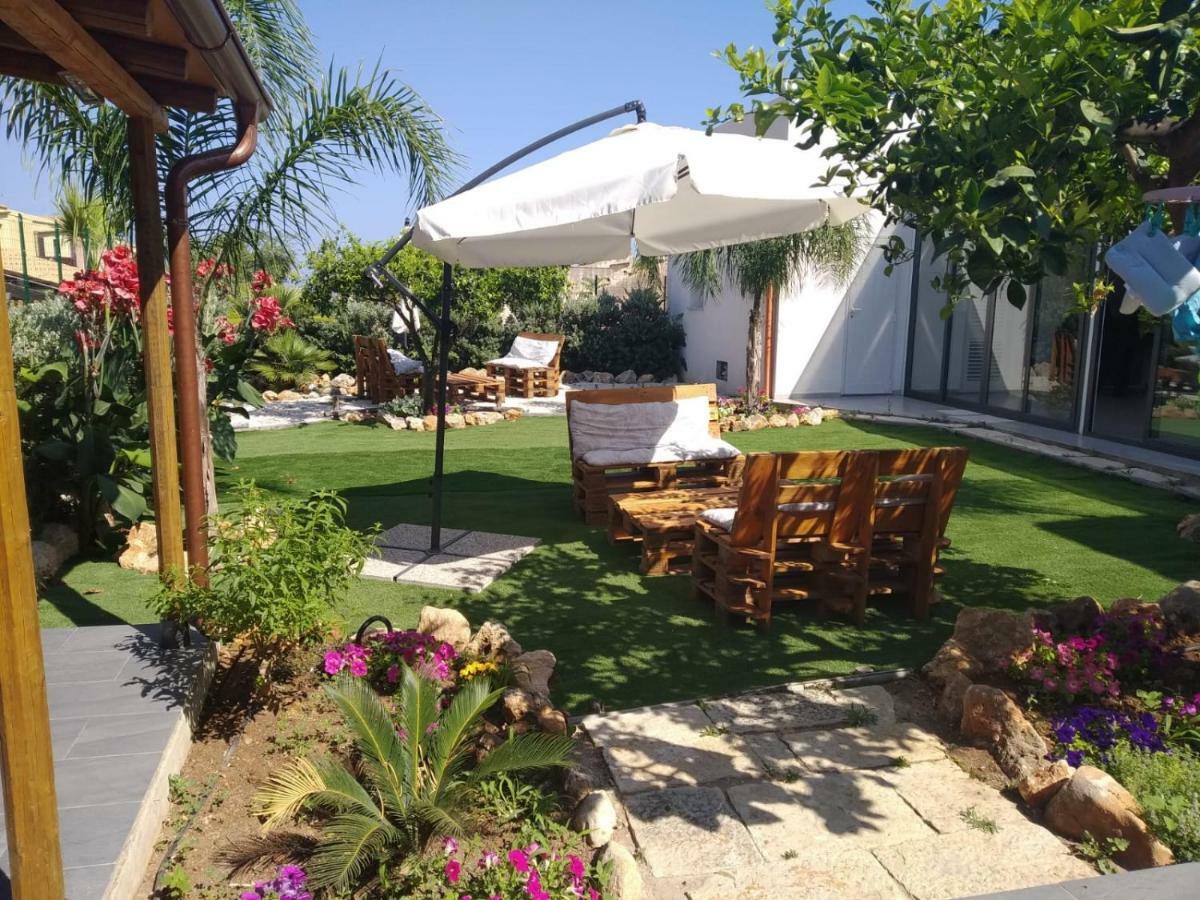カステッルッツォ L'Isola Del Sole Bed & Breakfast エクステリア 写真